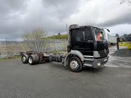 Mercedes Benz 2544L-2003 Cab & Chassis Truck