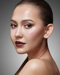 w/ Tiphaine @tfnvillena Photographed and edited by me @jaysharpphoto — Shot  w/ @lumix S1+ Sigma 105mm f/2.8 Macro ART #fashion #beauty  #fashionphotography #beautyphotography #modelslausanne #beautyportrait  #fashionshoot #portraitphotography #lumix ...