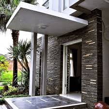 Untuk anda yang ingin menciptakan kesan natural di ruangan, anda bisa menggunakan motif batu alam keramik dinding motif bata dapat memberikan tampilan yang menyerupai tempat tinggal futuristik yang modern. 21 Ide Teras Rumah Batu Alam Rumah Batu Rumah Teras