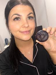 By Terry setting powder for long lasting makeup