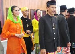 Setiap 22 juni, dki jakarta memperingati hari jadinya. Nama Pakaian Adat Jakarta Sejarah Dan Keunikannya
