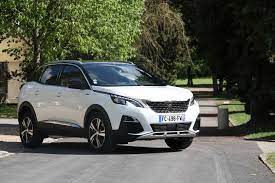 Présentation de la nouvelles boite de vitesse après l'introduction progressive dans la gamme de la boite automatique à huit rapports eat8 (que nous avons essayée l'année dernière sur la version gt). Peugeot 3008 Gt Line Puretech 180 S S Eat8 A L Essai