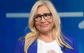 Mara venier è un personaggio molto più che noto al mondo dello spettacolo italiano. Mara Venier Chi E Stato Il Suo Primo Grande Amore Padre Di Elisabetta