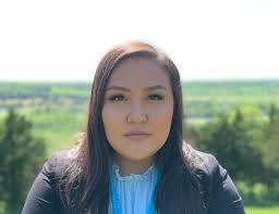 Navajo woman seeks to become youngest member of Kansas Legislature
