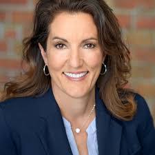 Mandy Straw's Instagram, Twitter & Facebook