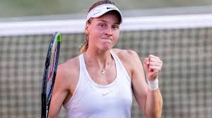 1 0 us open vf 3 3 1 hf 0 tour championships hf n. Wta Berlin Belinda Bencic Besiegt Alize Cornet Und Steht Im Finale Eurosport