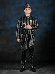 Gelagat tengku muhammad shah di laman instagram nya melambangkan adinda kepada tengku hassanal ini merupakan seorang yang cukup ceria dan aktif bersukan! Bentara Mangku Bumi Selamat Hari Keputeraan Tengku Muhammad Iskandar Ri Ayatuddin Shah
