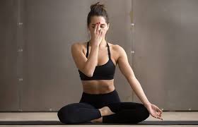 Avantages du pranayama Nadi Shodhan (respiration par les narines alternées) - Vinyasa Yoga Academy Blogs