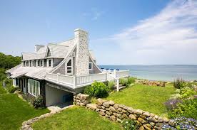 According to the gazette and tmz, the former first couple rented their new home over the summer before buying it. The Vineyard Gazette Martha S Vineyard News John Kerry Buys Historic Martha S Vineyard Property