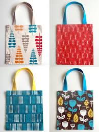 The olivia bag pattern ~ a free bag pattern that is so easy to make and customize the pockets to whatever you need. Bag And Purse Sewing Patterns Allfreesewing Com