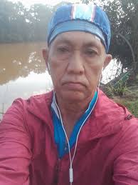 Morning ride àlong the river