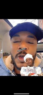 A etonew masisia gentan moute live li gentan anvi joure chef la poutet nan  remesyeman nonl pa site li di sanble se li ki pwal di chef la mèsi 😂pandan  vye malerez