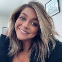 Debbie Casanova's Instagram, Twitter & Facebook