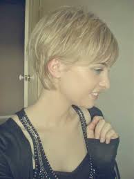 Layered bob hairstyles are the best because they make you look younger and prettier. Pin On Short Hair Styles