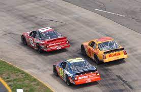 The average nascar race draws about three million viewers, up slightly from last year when comparing apples to apples, nascar said, but down last season at the daytona 500, there were three big wrecks in the last 25 miles. Dale Earnhardt Jr Jeff Gordon Mike Skinner Images