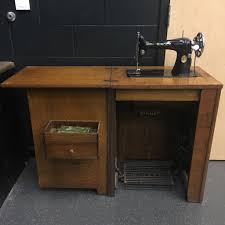 Models 127 / 128 are very similar to the models 27 / 28 with the exception of the 127 / 128 models featured the shuttle ejector as viewed. 1930 S Singer Model 66 In Singer Cabinet 46 Album On Imgur