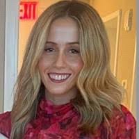 Ella Schuster's Instagram, Twitter & Facebook