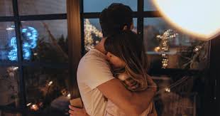 Couple 22 Idees Originales Pour Une Soiree Romantique A La Maison En 2020 Soiree Romantique Romantique Piste De Danse