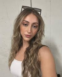 Hannah Gale (@hannahgale__) • Instagram photos and videos