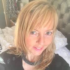 Lorraine Ireland's Instagram, Twitter & Facebook