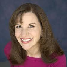 Lauren Mayer's Instagram, Twitter & Facebook