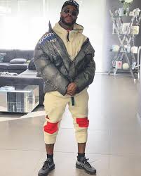 Amazing hacks, tips and tricks you can do to your soccer cleats! Sane Boateng Aubameyang Neymar Die Skurrilsten Outfits Der Fussball Stars