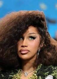 Me to all you farbz who are complaining about PF2 leaving the charts &  blaming Nicki when yall literally NEVER CAME TO STREAM , NEVER HELPED  PROMOTE & NEVER JOINED A BUYING