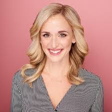 Amanda Pompeo's Instagram, Twitter & Facebook