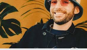 Dan Shake's Instagram, Twitter & Facebook