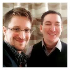 O jornalista Glenn Greenwald fala sobre os ricos de lutar pelos direitos  humanos