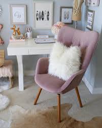 Pin By Cynthia Portillo On My She Room Ideas In 2020 Decor Home Decor Furniture