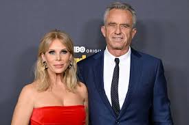 Cheryl Hines Responds to Chelsea Handler's 'Toxic Home' Claims