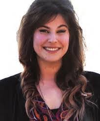 Debora Winn's Instagram, Twitter & Facebook