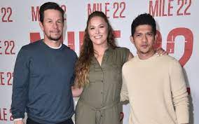 Li noor is played by iko uwais, the indonesian actor and martial arts powerhouse who first came to the attention of international audiences through his starring. Mark Wahlberg Gut Zu Wissen Dass Es Menschen Gibt Die Uns Vor Den Bosen Beschutzen Kino Goldene Kamera