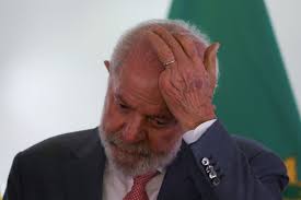 Por que o governo está cada vez mais refém da direita?