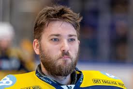 TRE FINALESPILLERE med i landsholdstruppen i denne uge