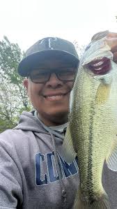 Jr contender came in clutch 🤜🏼💪🏽#thatfilbertguy #largemouthbass  #outdoors #texasbassfishing #bassfishing #angling #urbanbassfishing  #texasbassholes #largemouthbassfishing #reactiontackle #jrcontender