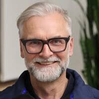 80+ Profile mit dem Suchbegriff „Dr. Gerald“