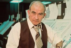 Ed asner, a burly and prolific character actor who became a star in middle age as the gruff but lovable newsman lou grant, first in the hit comedy the mary tyler moore show and later in the drama lou. Lynfymah3epnrm