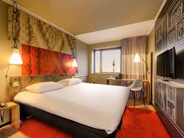 4 bett zimmer ☀☀☀ dieses und 36 weitere bilder zu plus berlin hostel & hotel zimmerbilder strandbilder poolbilder bei holidaycheck finden und anschauen Ibis Hotel Berlin Mitte Berlin Aktualisierte Preise Fur 2021