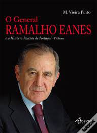 Orduda yükseldi, özellikle makao ve angola'da görev yaptı. O General Ramalho Eanes E A Historia Recente De Portugal Livro Wook