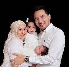 Bonda rozita ibrahim dedah detik perkenalan dengan suami. Pengasas V Asia Anak Rozita Ibrahim