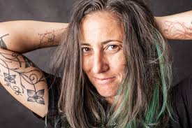 Valentina Ragozzino: Da Vicino Nessuno è Normale