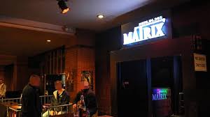 Ali bumayee, offtr3nd, priscilla harris, mc big steve, rough mc, sean ghazal. Matrix Tursteher Mit Einkaufswagen Beworfen B Z Berlin