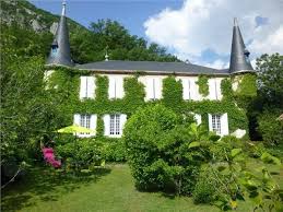 Il propose des chambres climatisées comprenant toutes une salle de bains privative et une télévision à écran plat. Vente Chateau Propriete 7 Pieces 245 M Tarascon Sur Ariege 9 354 000 Le Manoir Chateau Vente Chateau