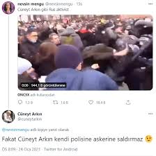Şimdi freelance gazeteci olarak çalışıyor. Rus Gostericileri Cuneyt Arkin A Benzeten Nevsin Mengu Ye Cuneyt Arkin Dan Yanit
