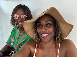 Just a little footage... Musical Man-chairs...