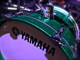 Green Sparkle Yamaha Drum Kit At The Namm Show Yamaha Drum Kit Yamaha Drums Drum Kits