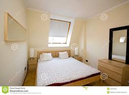Semakin berani gaya lampu gantung yang kamu tempatkan di desain kamar tidur sempit, maka efek penerangan bahkan bisa membuat mewah. Desain Kamar Tidur Ukuran 2x3 Content