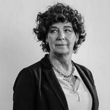 Petra de sutter is buitengewoon hoogleraar gynaecologie aan de universiteit gent en hoofd van de afdeling reproductieve geneeskunde van het universitair ziekenhuis gent. Moet Een Spermadonor Anoniem Blijven Durf Denken